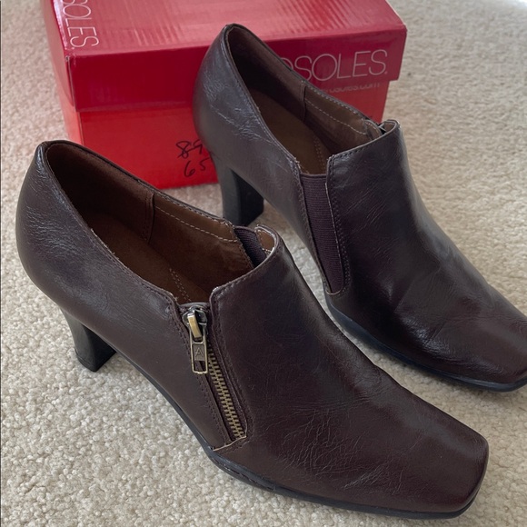 AEROSOLES Chocolate Heeled Boots - Picture 9 of 16
